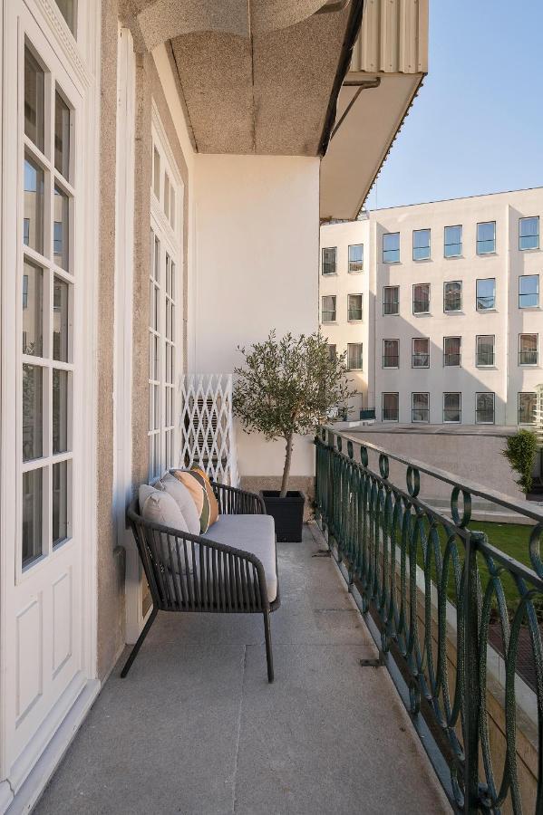 Historic Apartment At Cardosas With Balcony Porto Eksteriør bilde